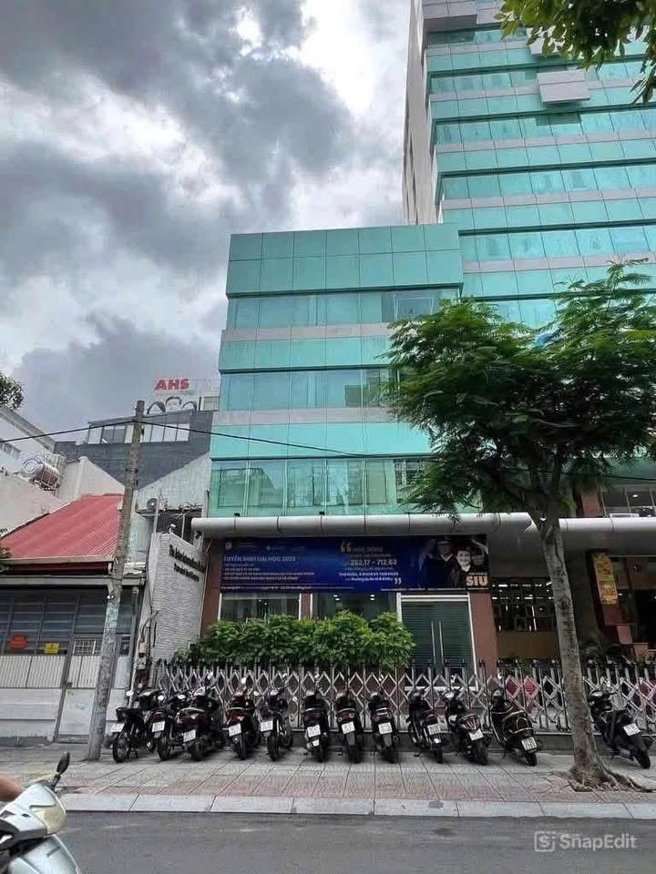 Nhà thuê tại Đường Trần Nhật Duật, Quận 1